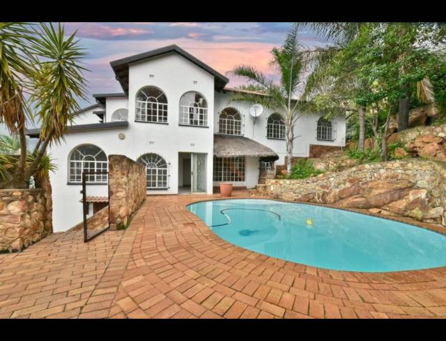 5 BEDROOM HOUSE FOR SALE IN OAKDENE